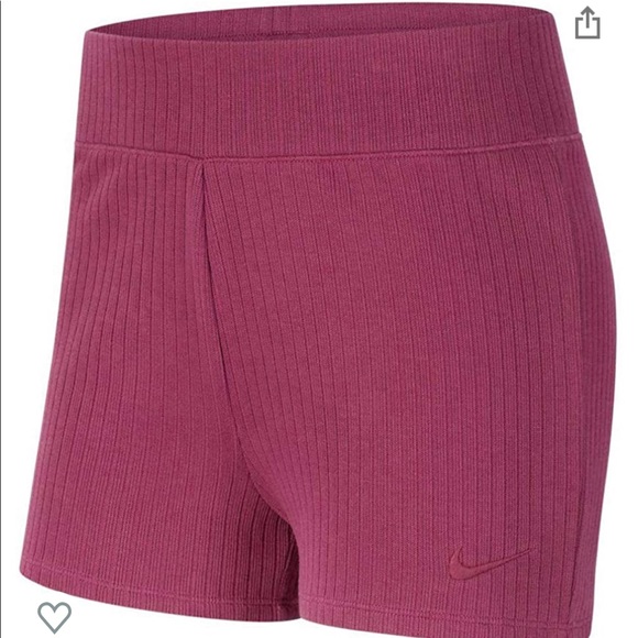WOMENS NIKE SHORTS - Picture 3 of 10